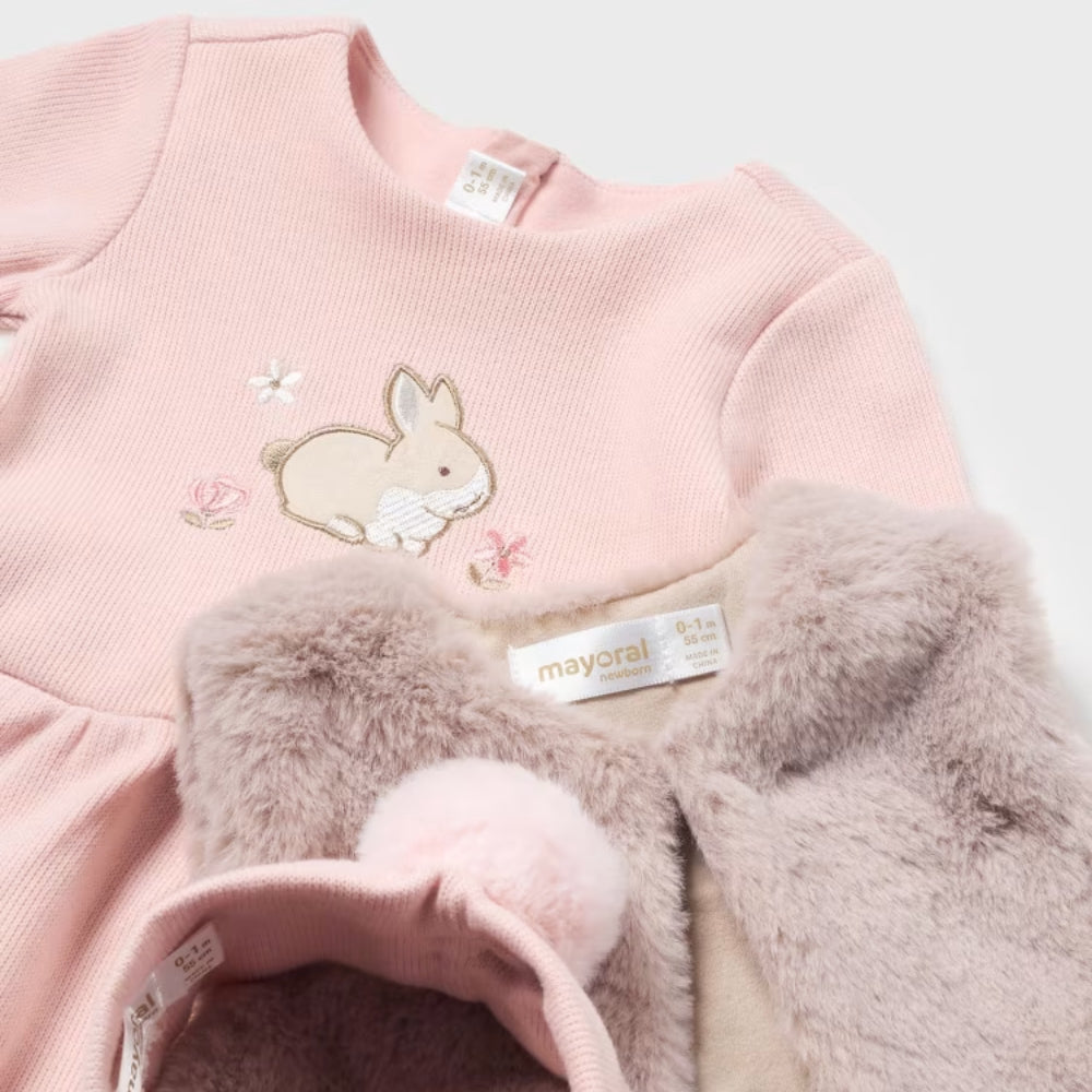 050fac88de6dd3e158f46923c47db38e