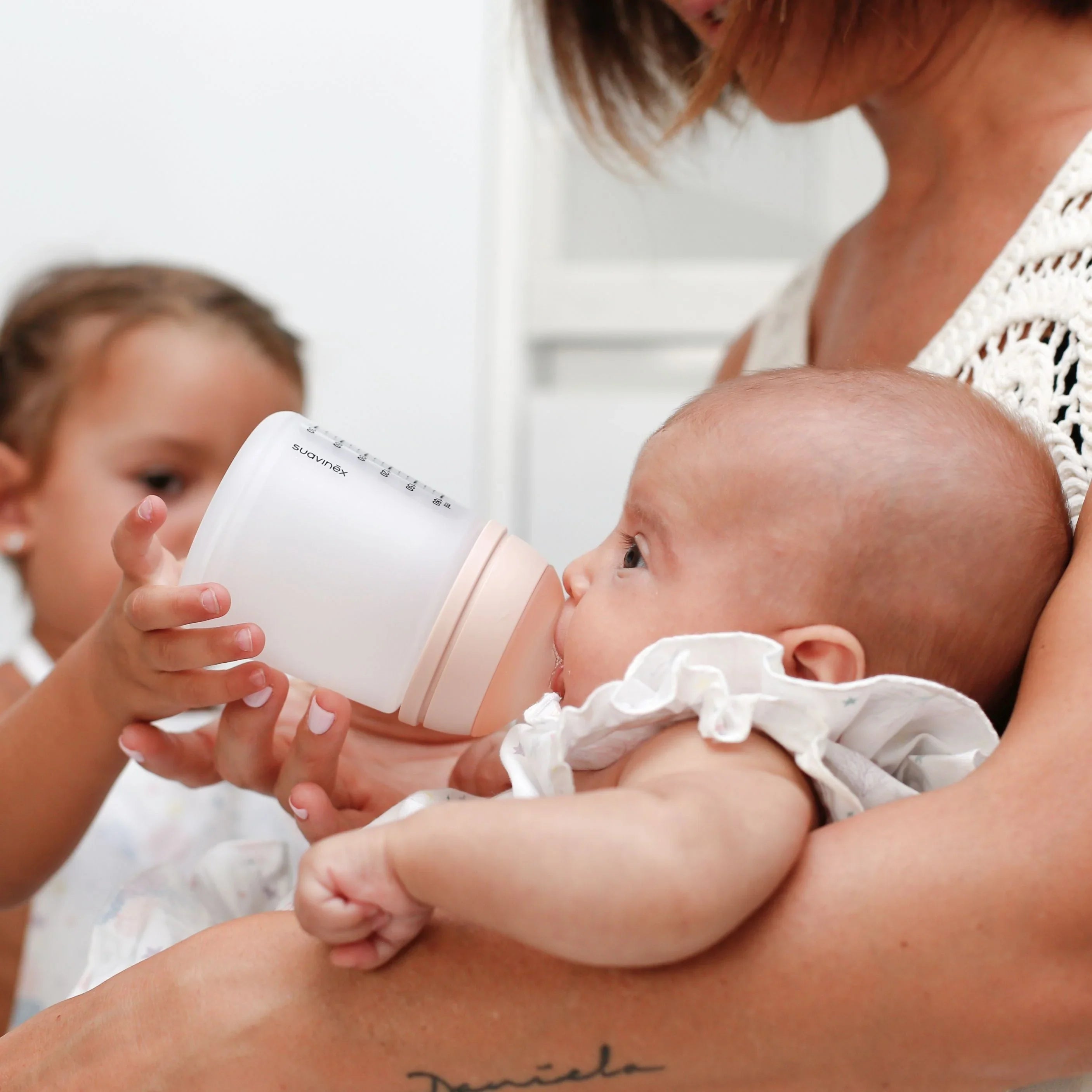 Milch abpumpen – Leitfaden für junge Mütter