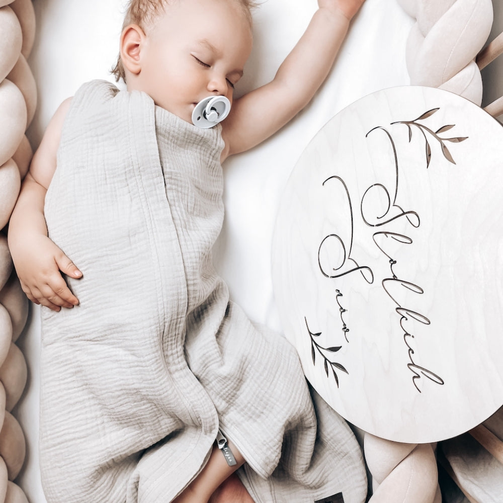 schlafsack baby 4 monate Sleepee Doppelseitiger Musselin-Schlafsack Sand 0-4 Monate alt – 4kidspoint