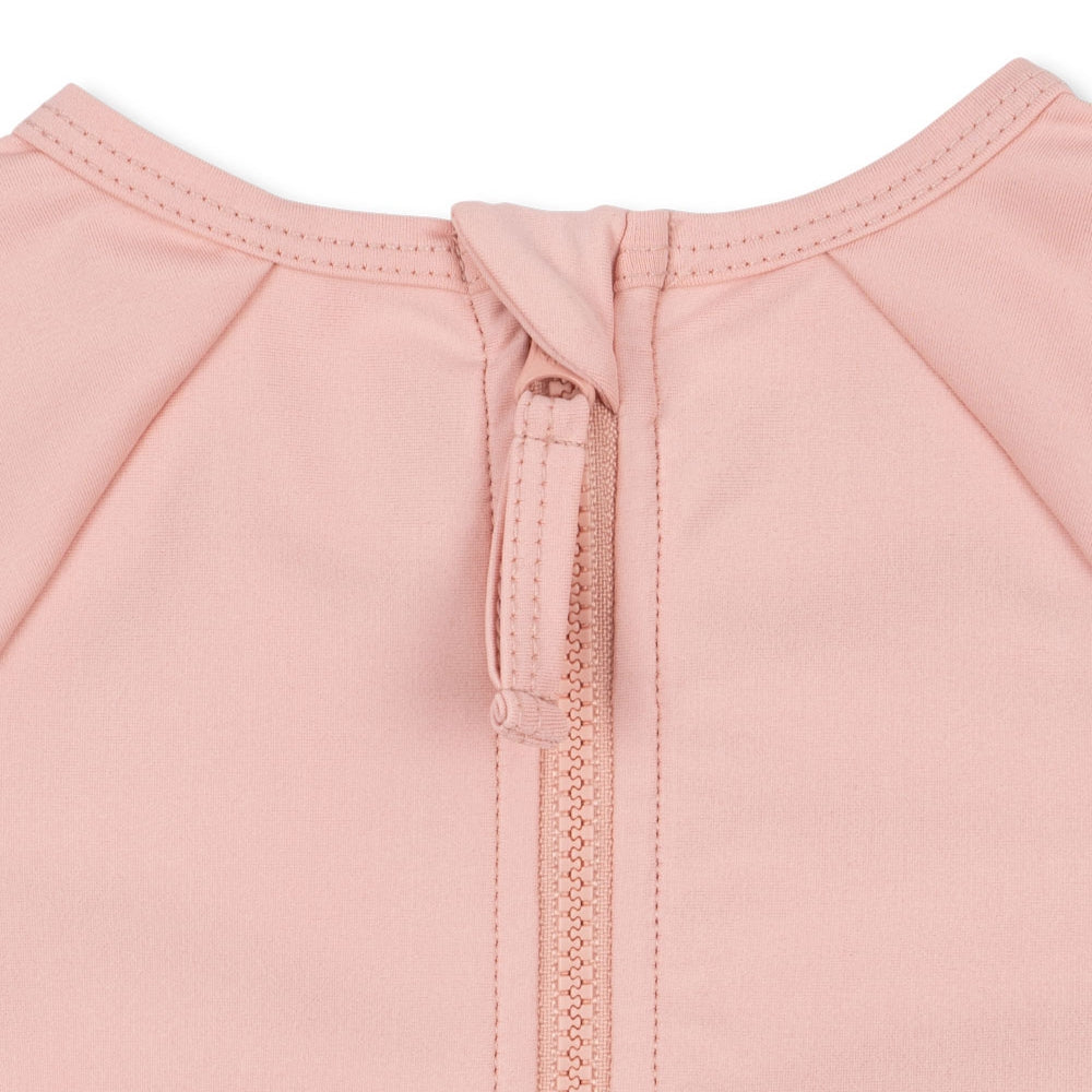 b7fb3c9e1b54aedab5cd47897727d473